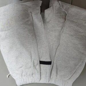 Essentials Shorts -White